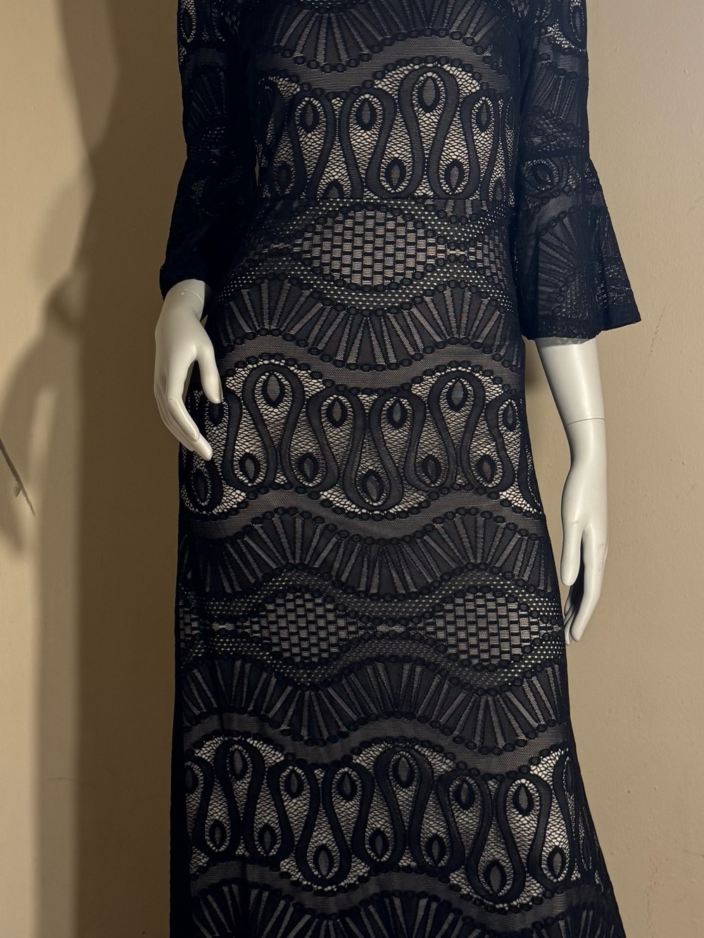 Black Lace Long Sleeve Midi Dress